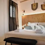 Nisos Home Stay